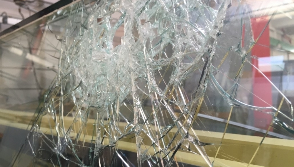 Servizio di pronto intervento per riparazione e sostituzione vetrine negozi a Milano e provincia